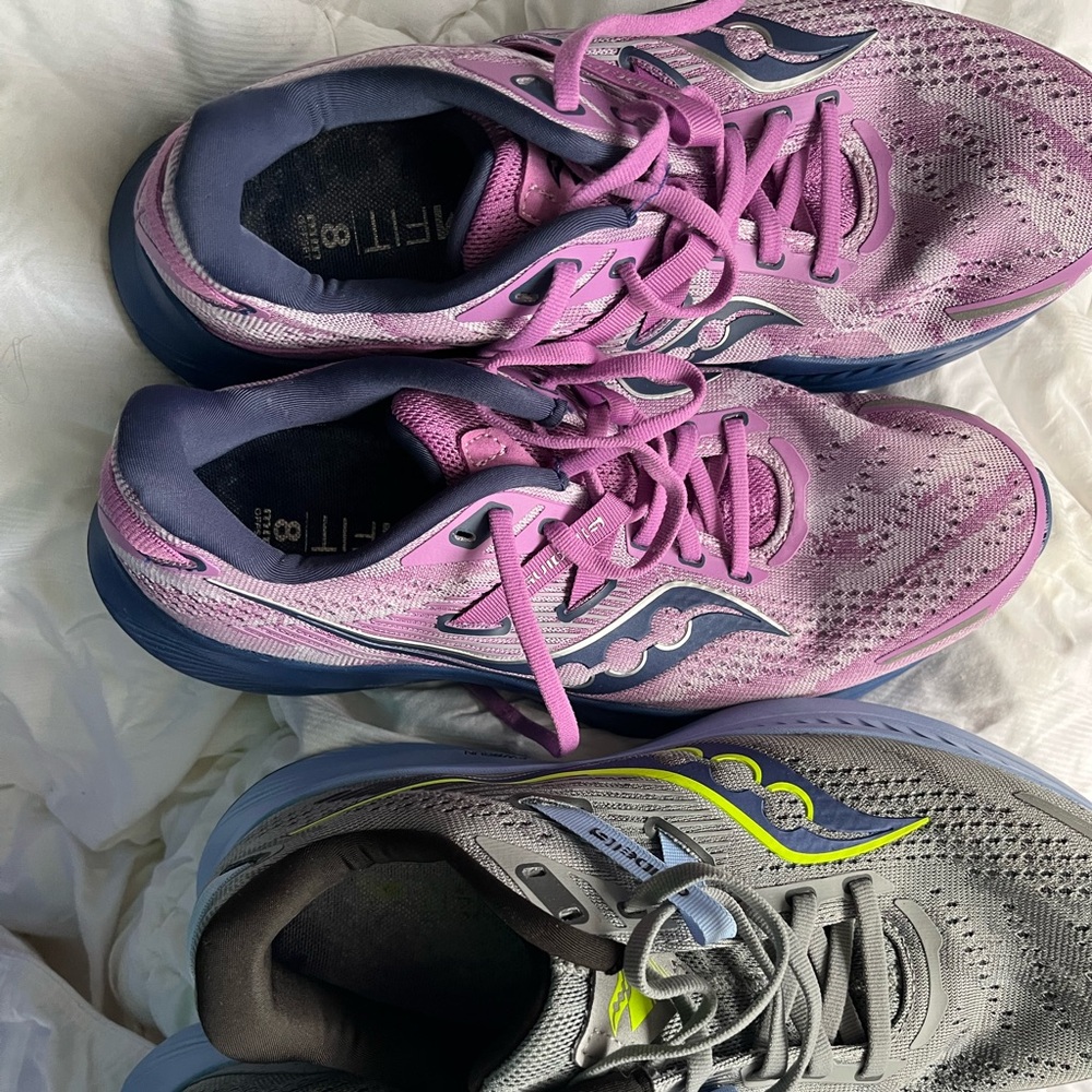 Women’s Saucony sneakers